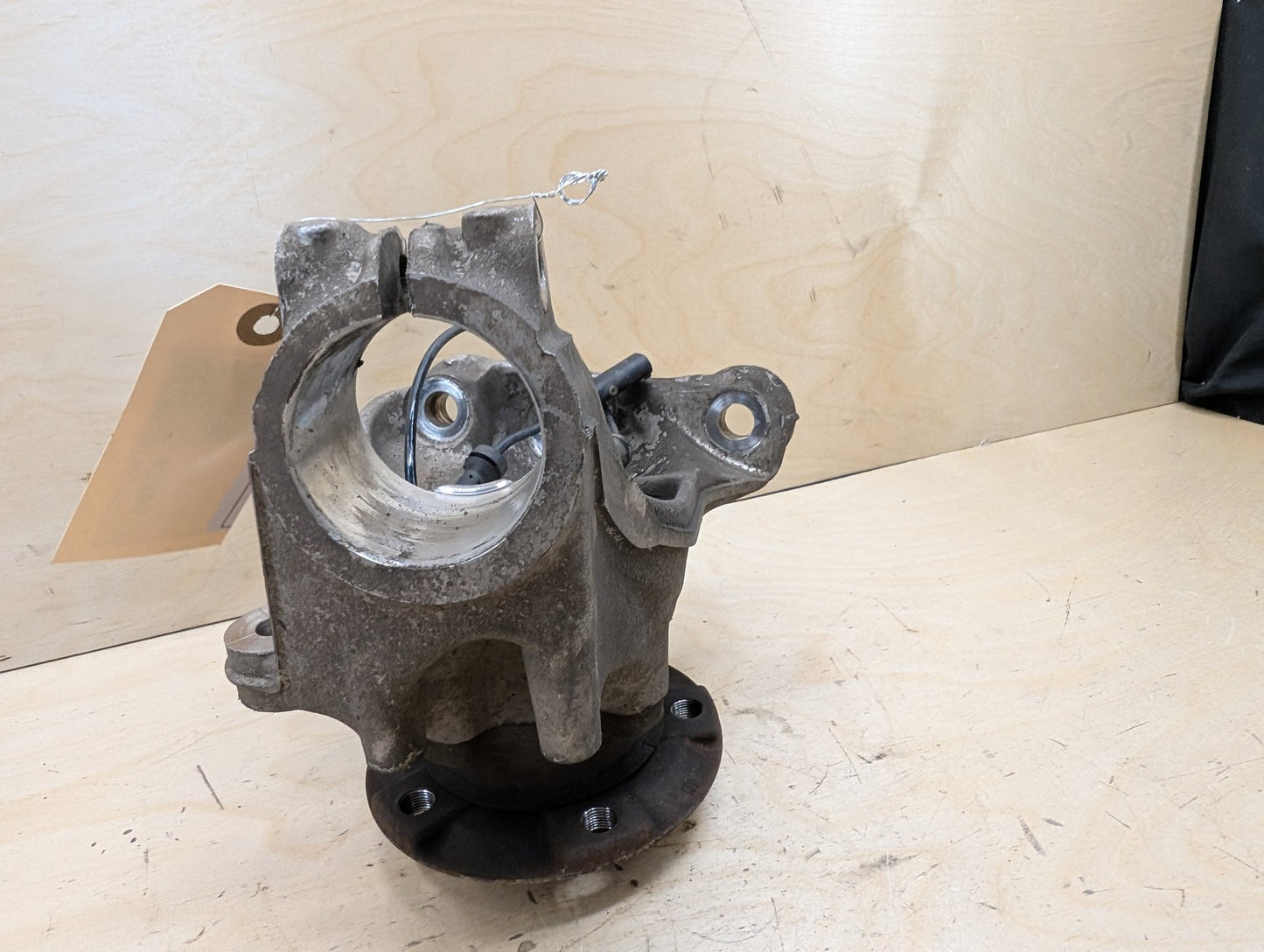 12-18 OEM BMW F30 F31 Sedan RWD Front Right Hub Knuckle Wheel Bearing Carrier