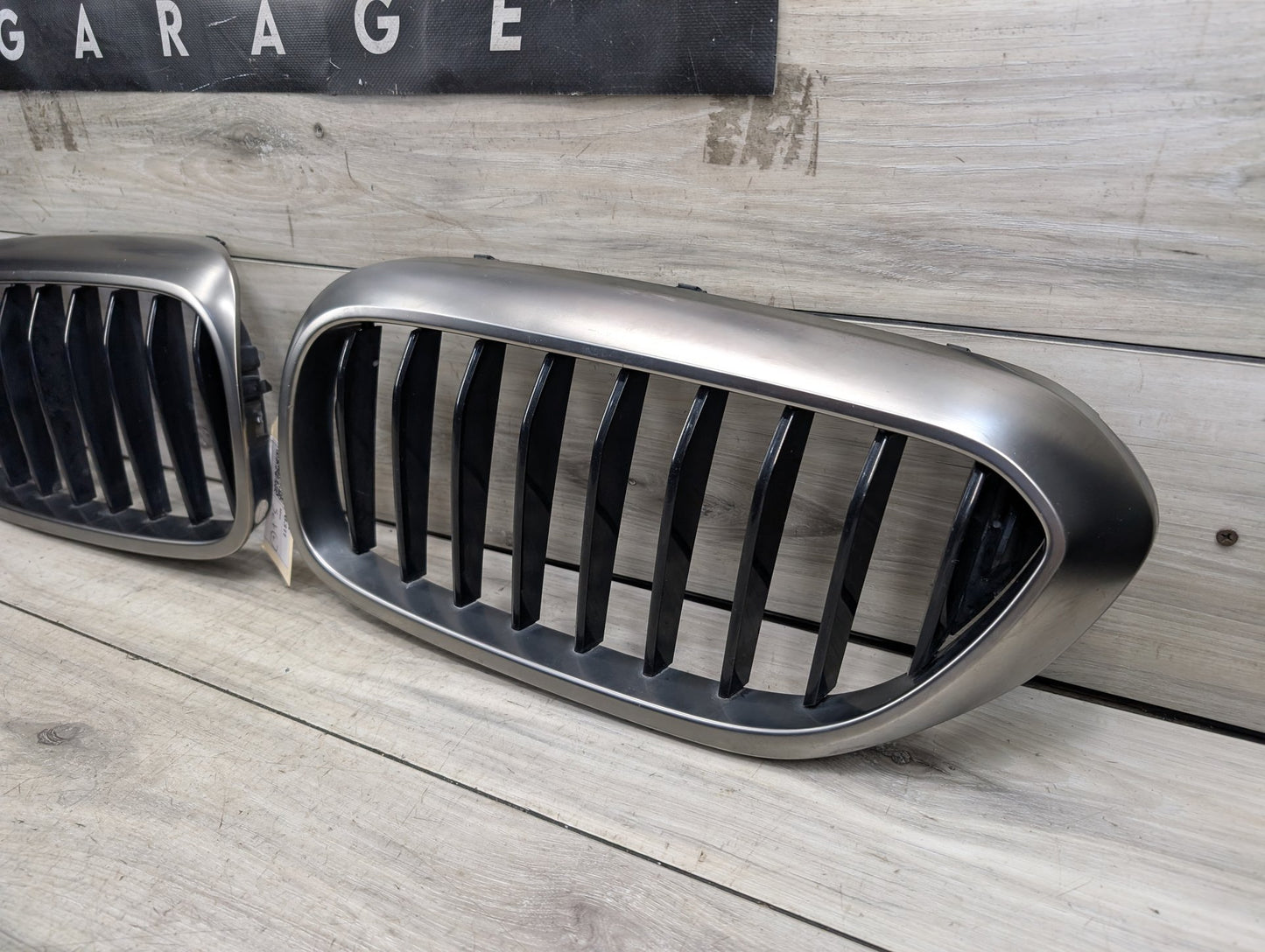 2017-2023 BMW M550i xDrive G30 Front Left Right Upper Bumper Cover Kidney Grilles SET 7383520