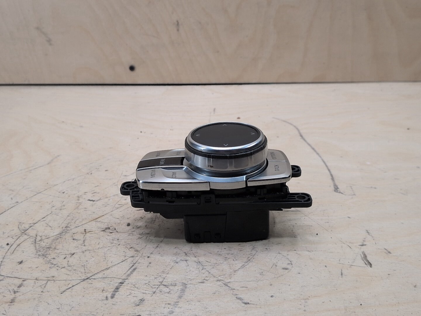 2016-2022 BMW 750i G12 Knob Controller 6821892