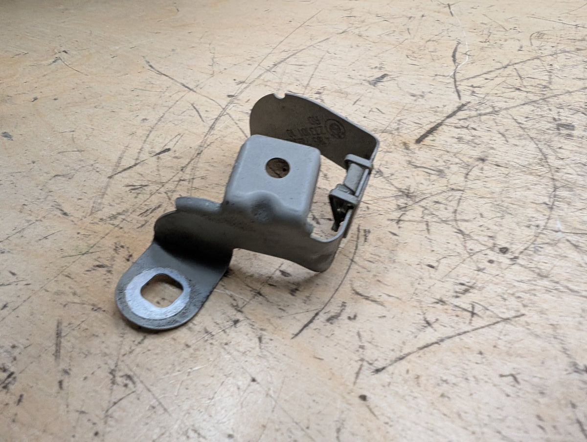 2010-2017 BMW 535i GT xDrive F07 Front Left Driver Fender Brackets SET 7193421 OEM