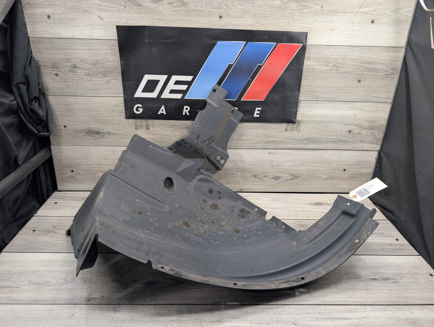 2007-2013 BMW X5 E70 Front Left Driver Wheel Fender Liner Splash Guard 7169413