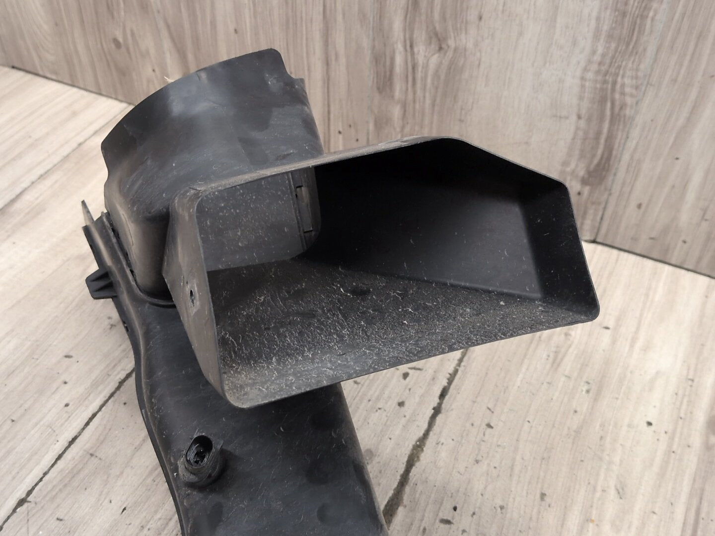 15-18 OEM BMW F85 F86 X5M X6M Front Bumper Left Driver Radiator Air Duct Vent