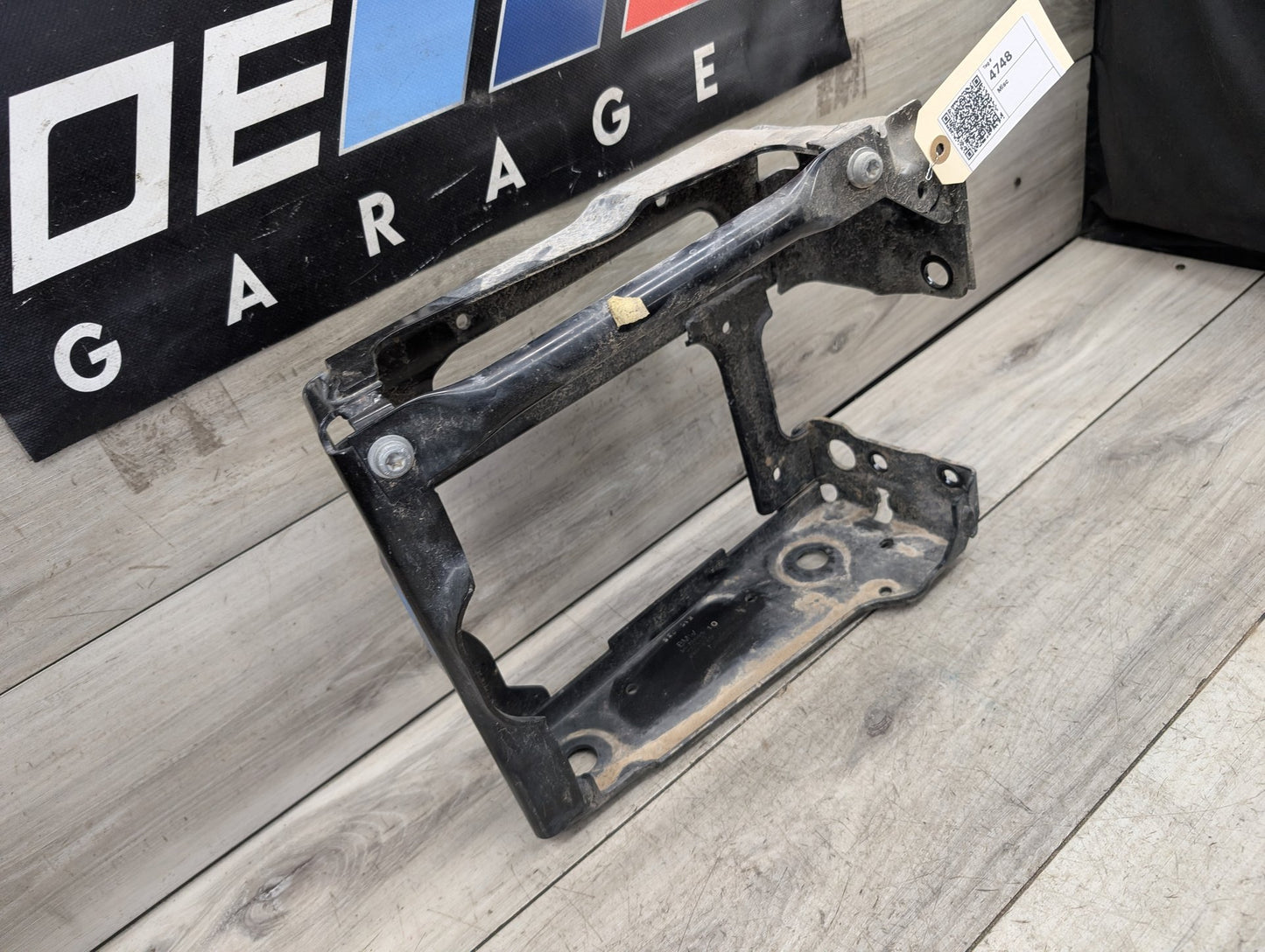 OEM BMW G01 G02 F97 F98 X3 X4 Front Left Driver Radiator Reinforcement Bracket