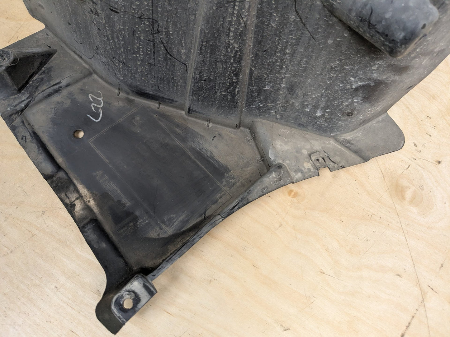 2007-2013 BMW X5 E70 Front Left Driver Wheel Fender Liner Splash Guard 7169413