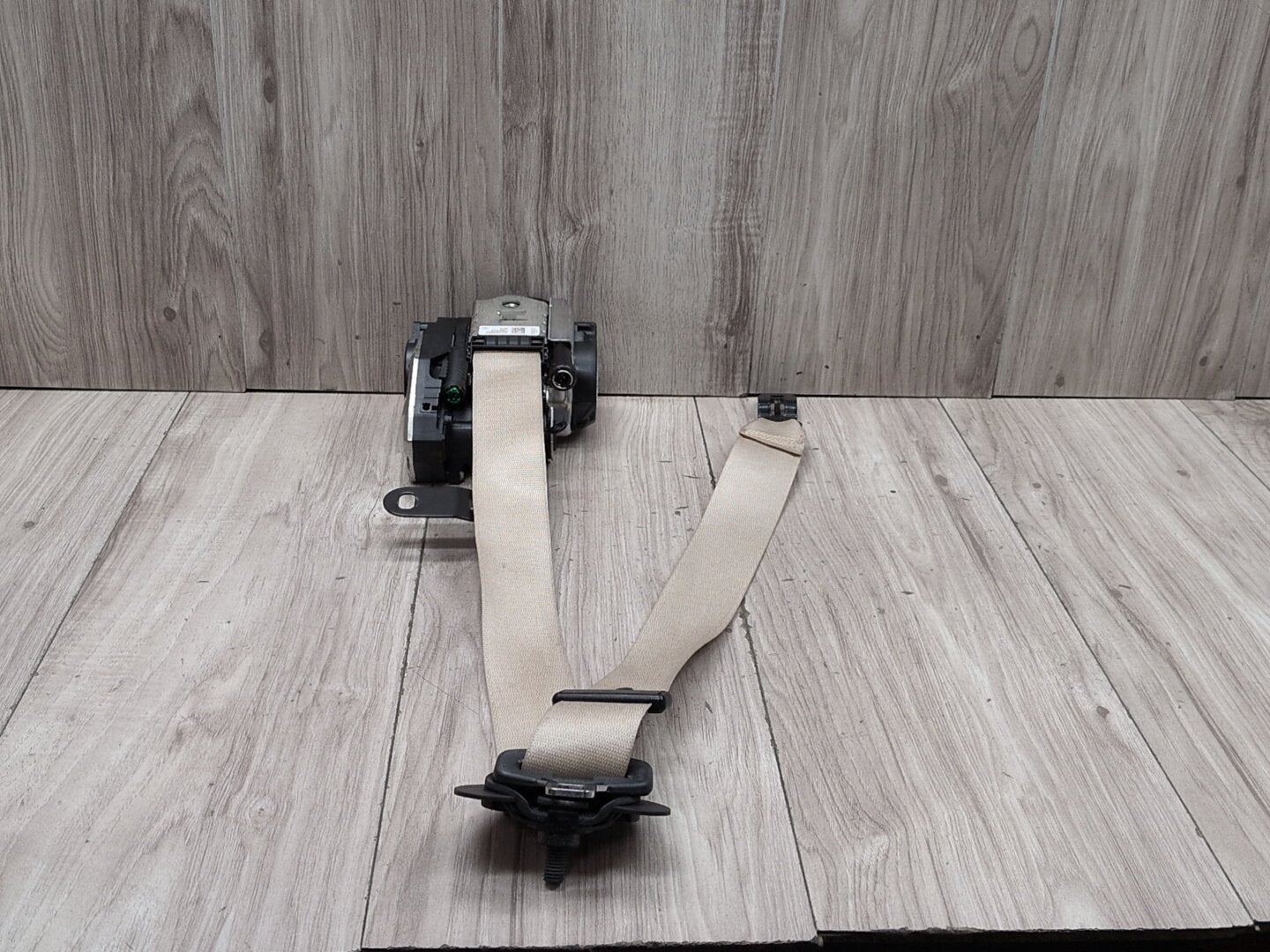 2019-2026 BMW 330i G20 Front Right Passenger Seatbelt Seat Belt Retractor 7496306