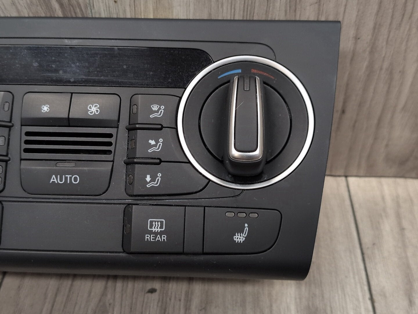 2015-2018 Audi Q3 8U Front AC Heater Climate Control Switch 8U0820043G