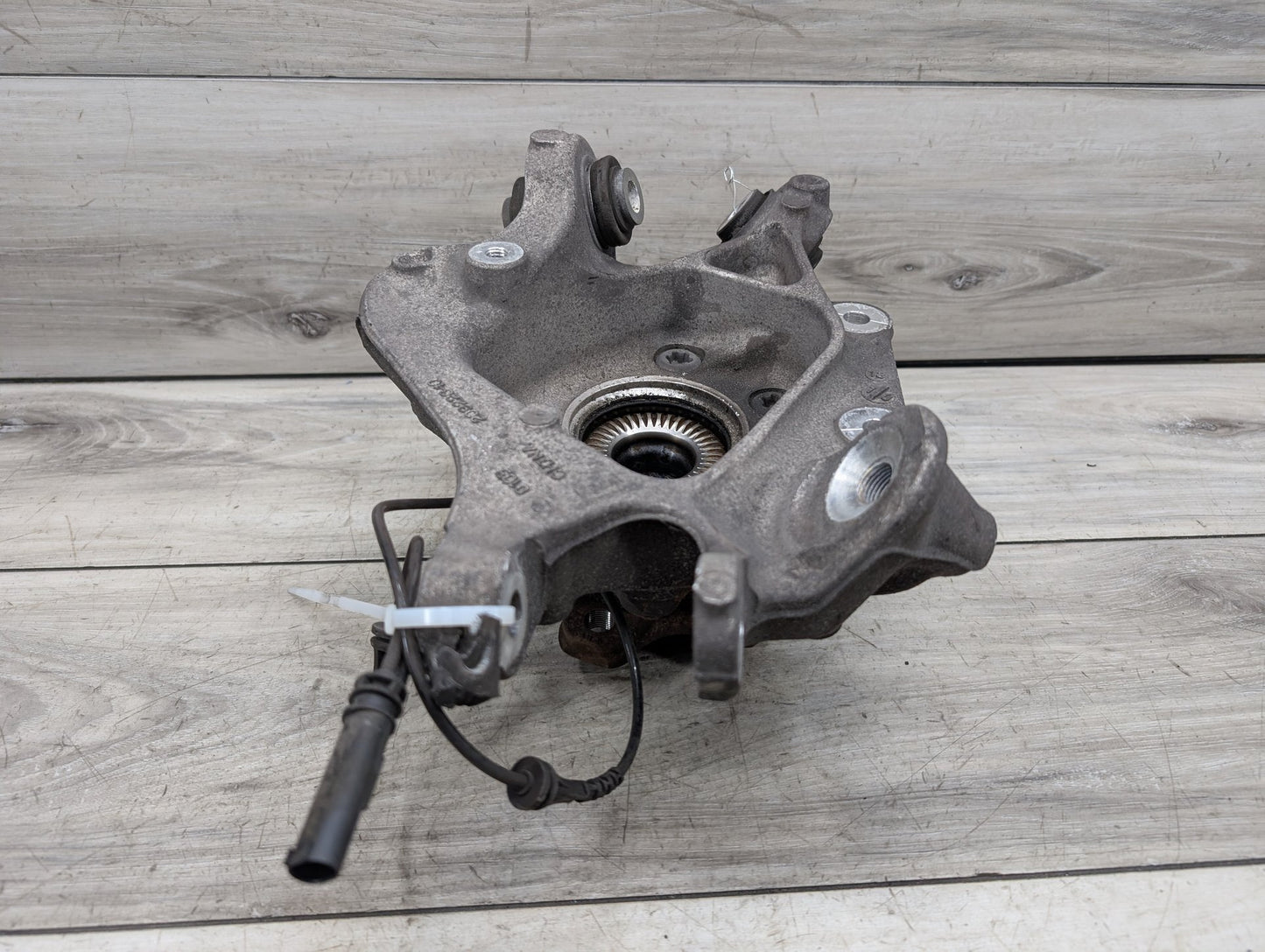 OEM BMW G01 X3 30i 30iX M40iX REAR Right Passenger Knuckle Hub Spindle Bearing