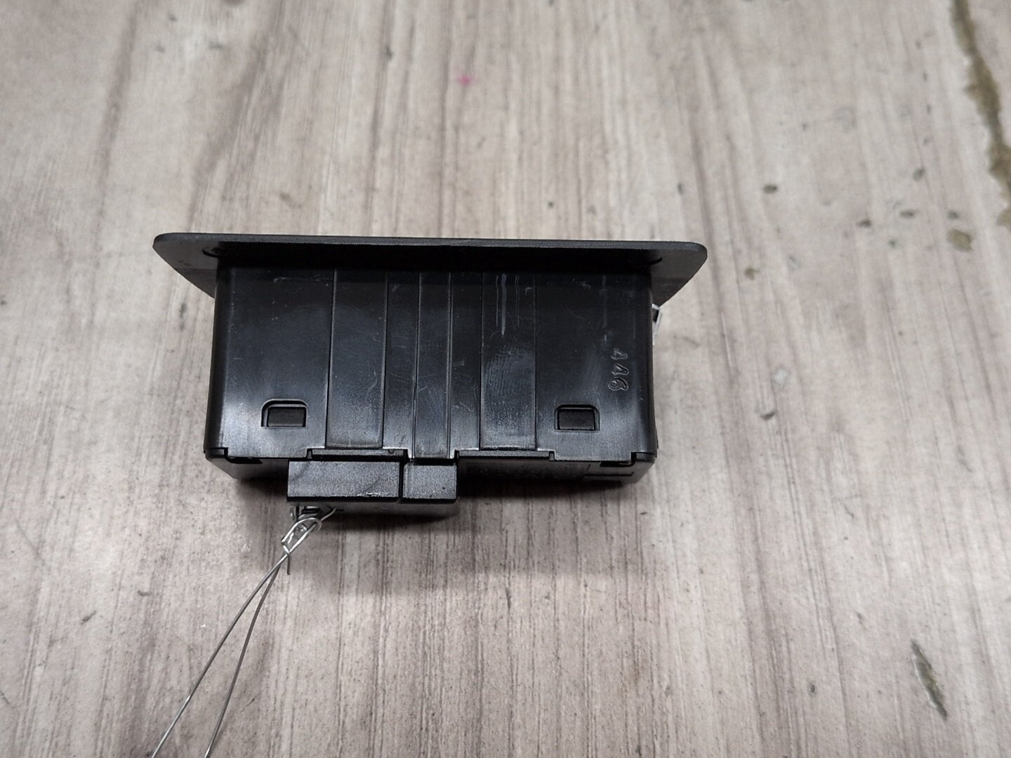 2014 - 2018 BMW X5 F85 Liftgate Trunk Lid Lock Unlock Switch 9275121 S63B44T2