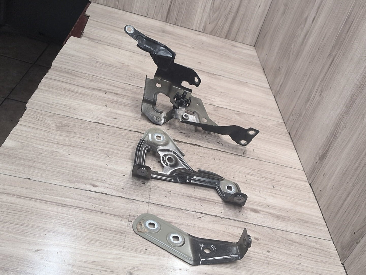 19-25 OEM BMW G20 330 M340 Front Left Driver Side Fender Holder Bracket SET