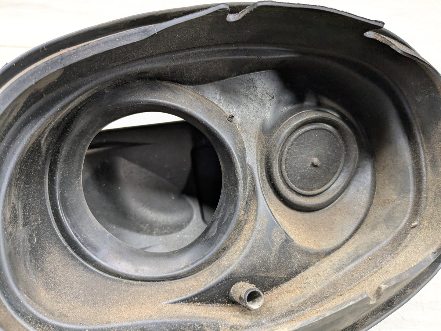 19-24 OEM BMW G20 330 M340 Fuel Gas Tank Fuel Filler Cover Pot Door Mount