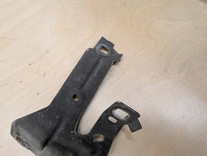 15-20 OEM BMW F80 F82 F83 M3 M4 Left Driver Fender Bracket Mount Carrier SET