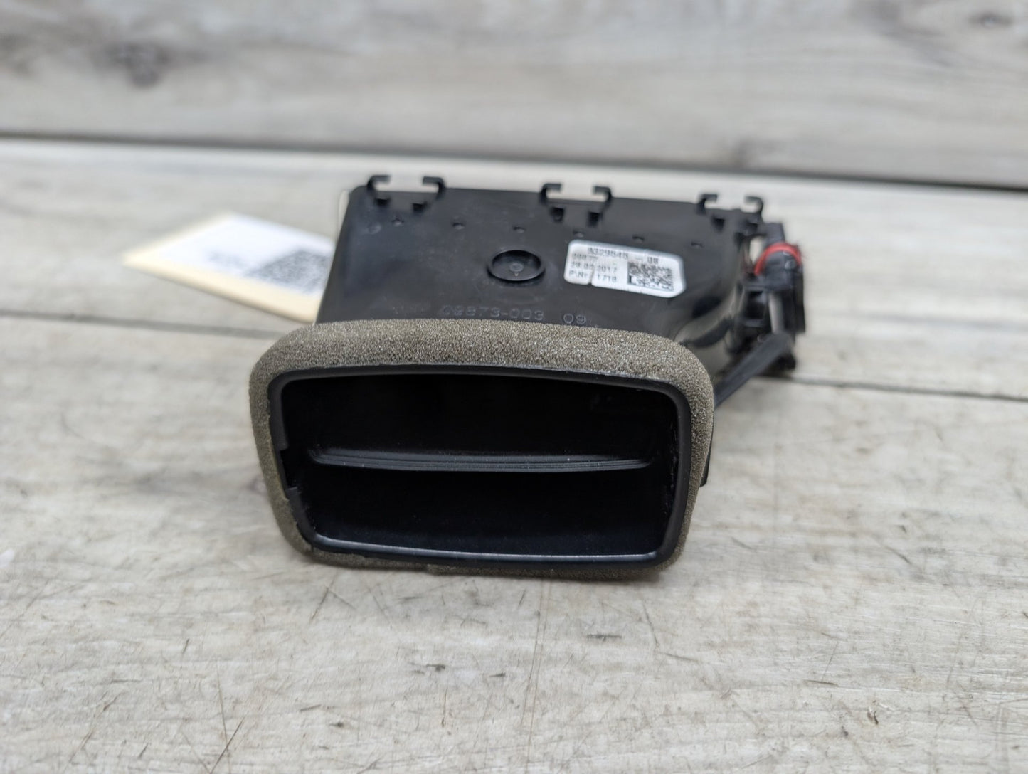 OEM BMW F90 M5 G30 G32 530 540 M550 640 Left Driver Side Air AC Vent Dash Grille