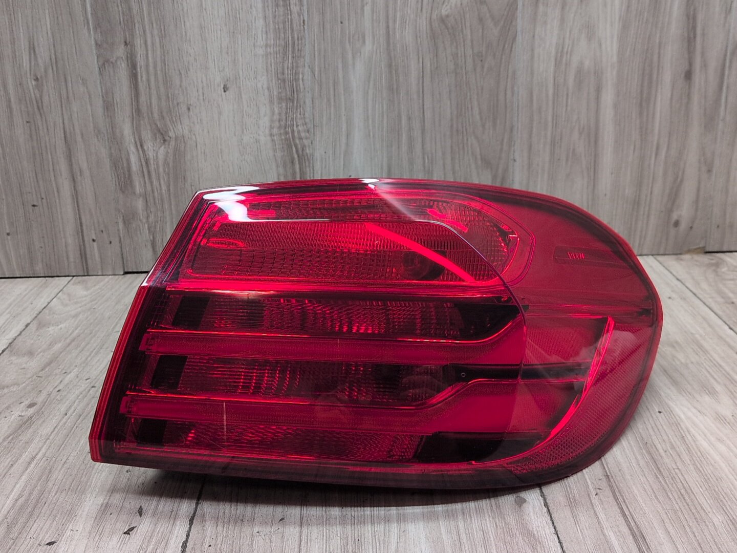 14-17 OEM BMW F32 F33 F36 F82 F83 M4 Rear Right Passenger Outer Tail Light Lamp