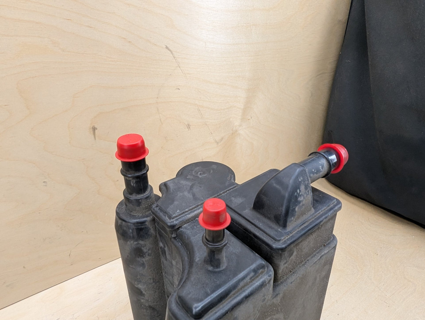 OEM BMW G11 G12 740 750 M760 Charcoal Filter Fuel Tank Vapor Evaporator Canister