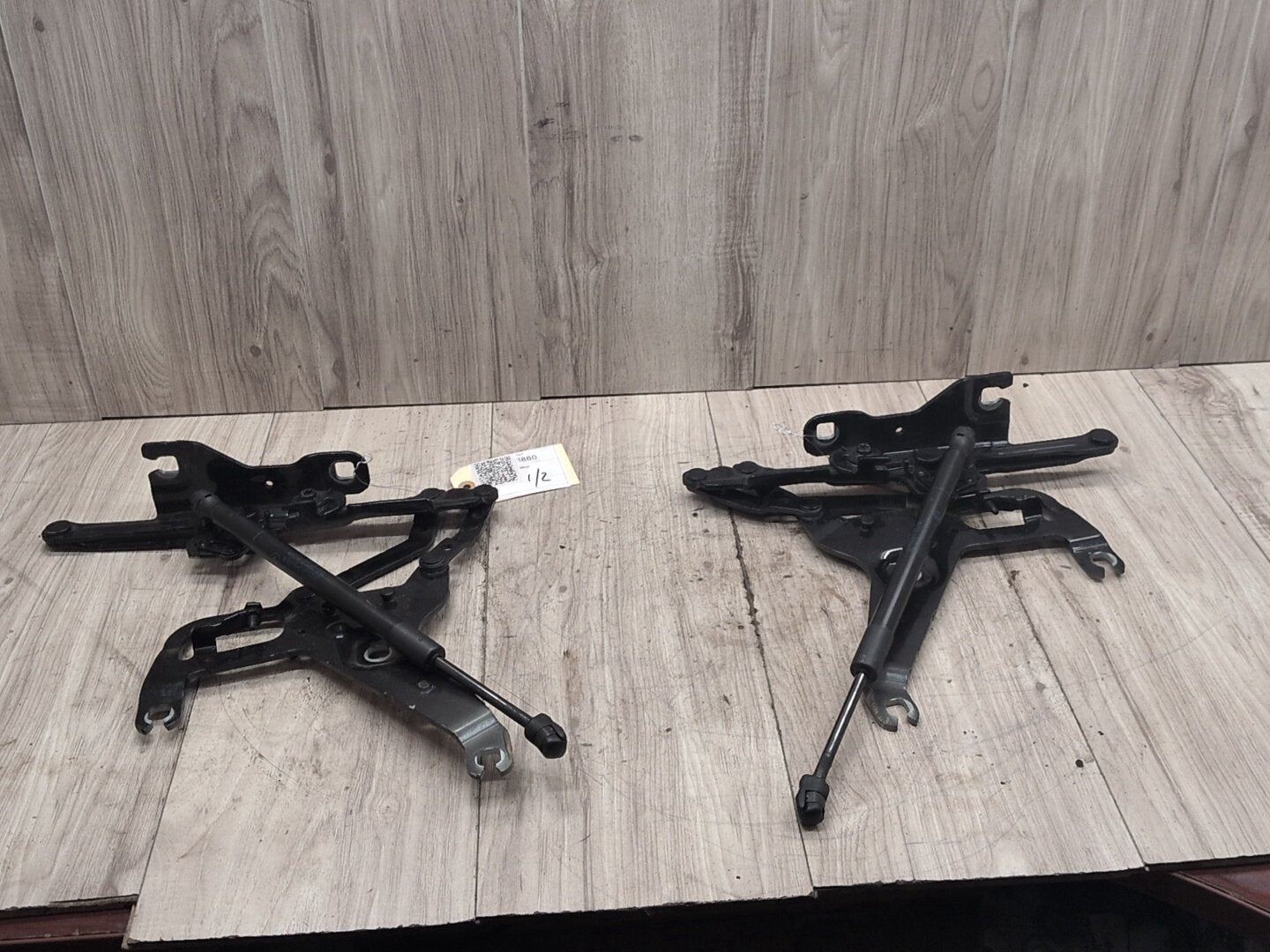 2014 - 2018 BMW X5 F85 Hood Bonnet Hinges SET 7294530 S63B44T2
