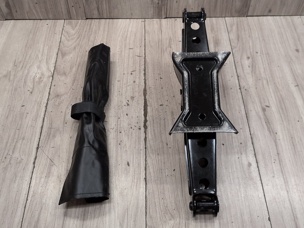 2015-2018 Audi Q3 8U Emergency Spare Wheel Rim Tire Tool Kit SET 5N0011031E OEM