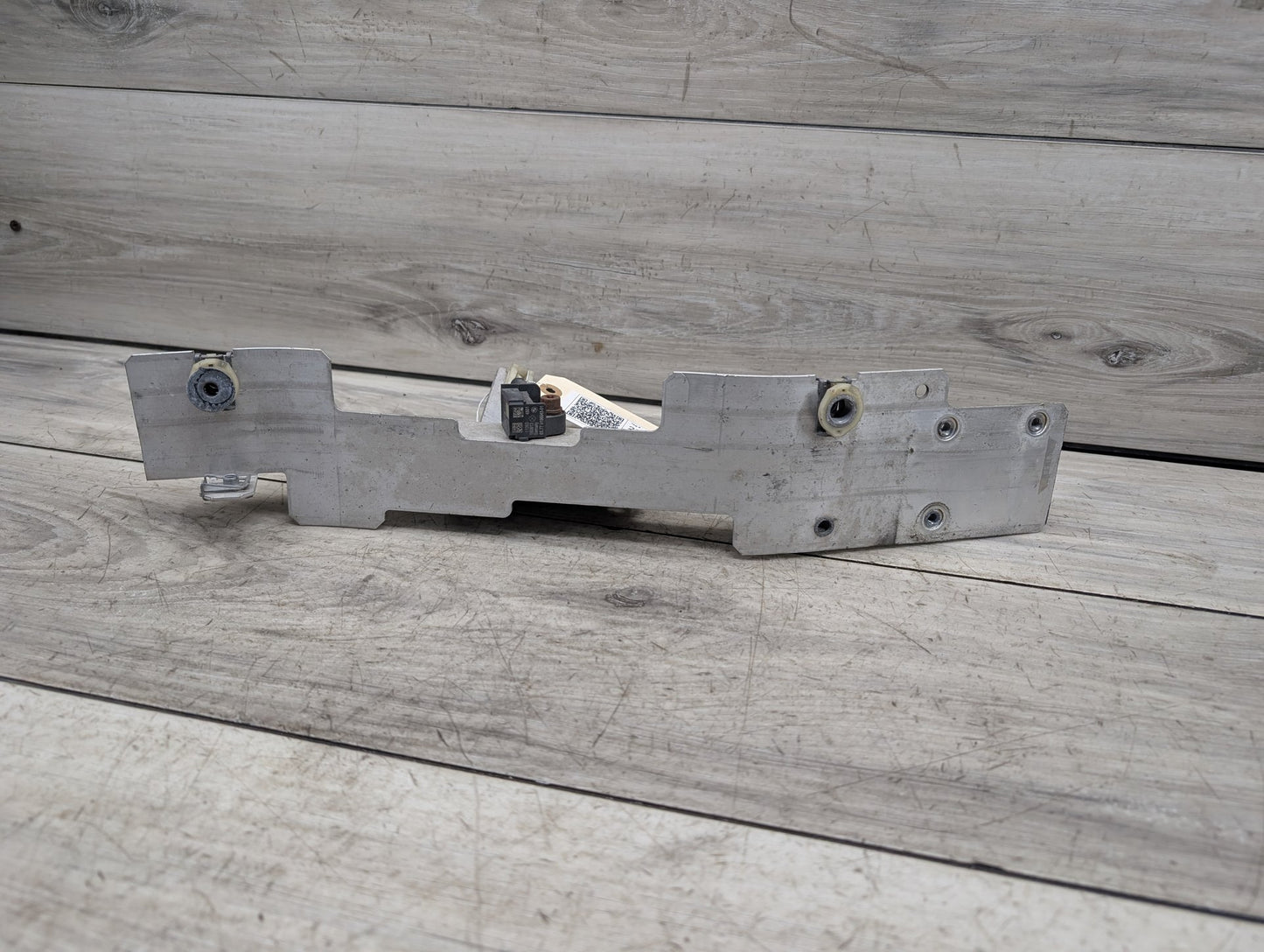 14-19 OEM BMW F15 F16 F85 X5 X6 Right Passenger Headlight Mount Support Bracket