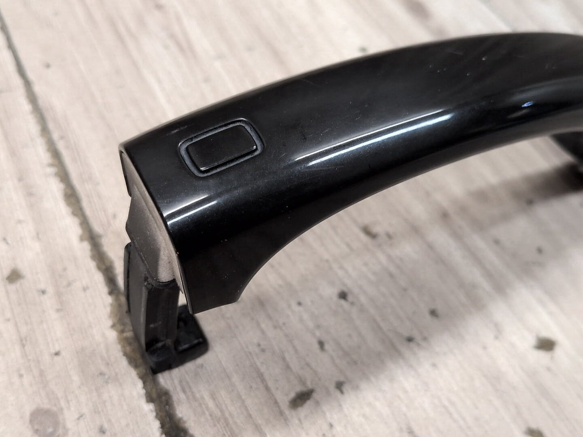 2015-2018 Audi Q3 8U Front or Rear Right Passenger Exterior Door Handle 8T0837205A OEM