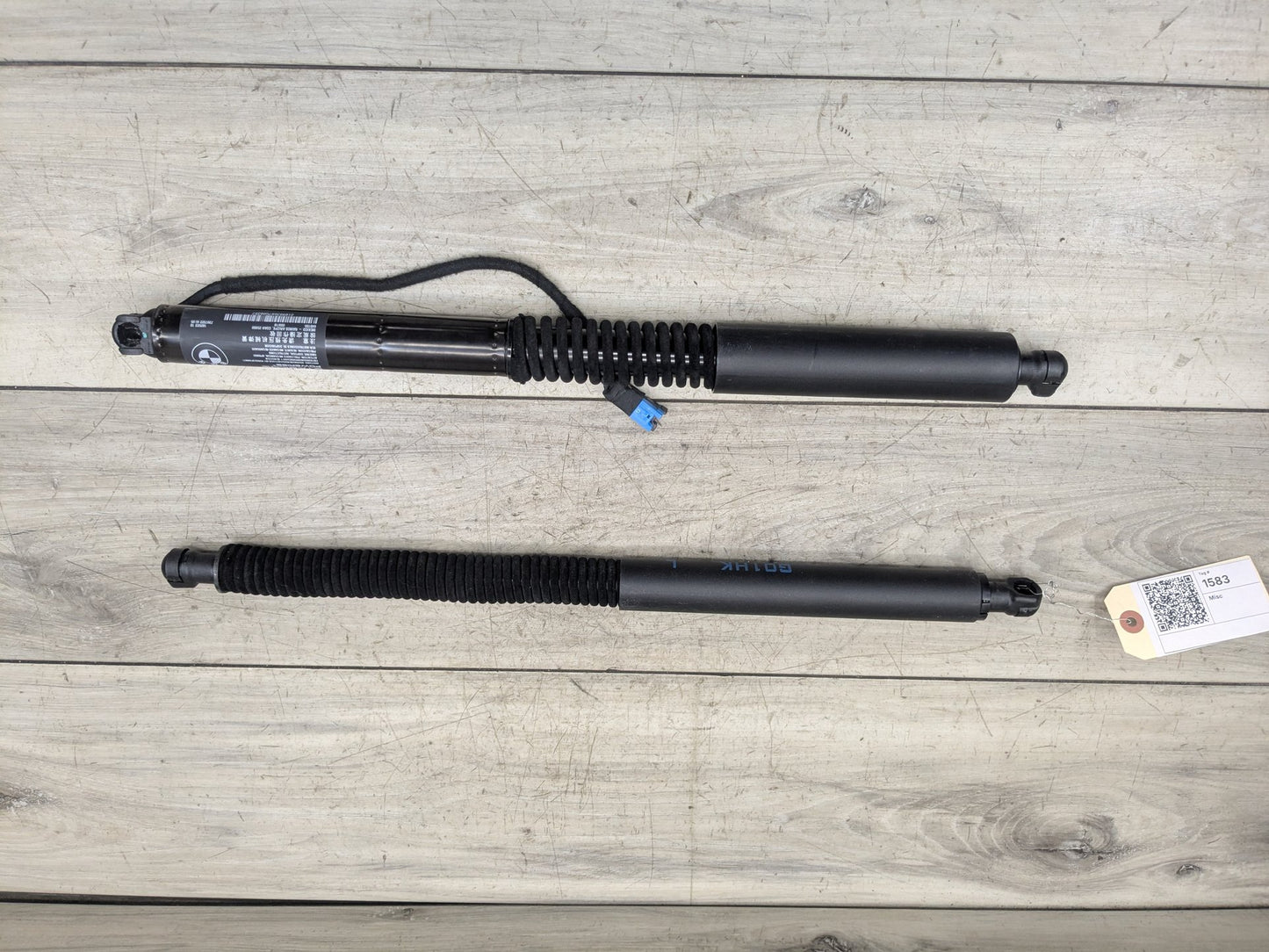 2018 - 2023 BMW X3 G01 Rear Left Right Liftgate Trunk Lid Strut Shock Supports SET 7397319 B58B30M0