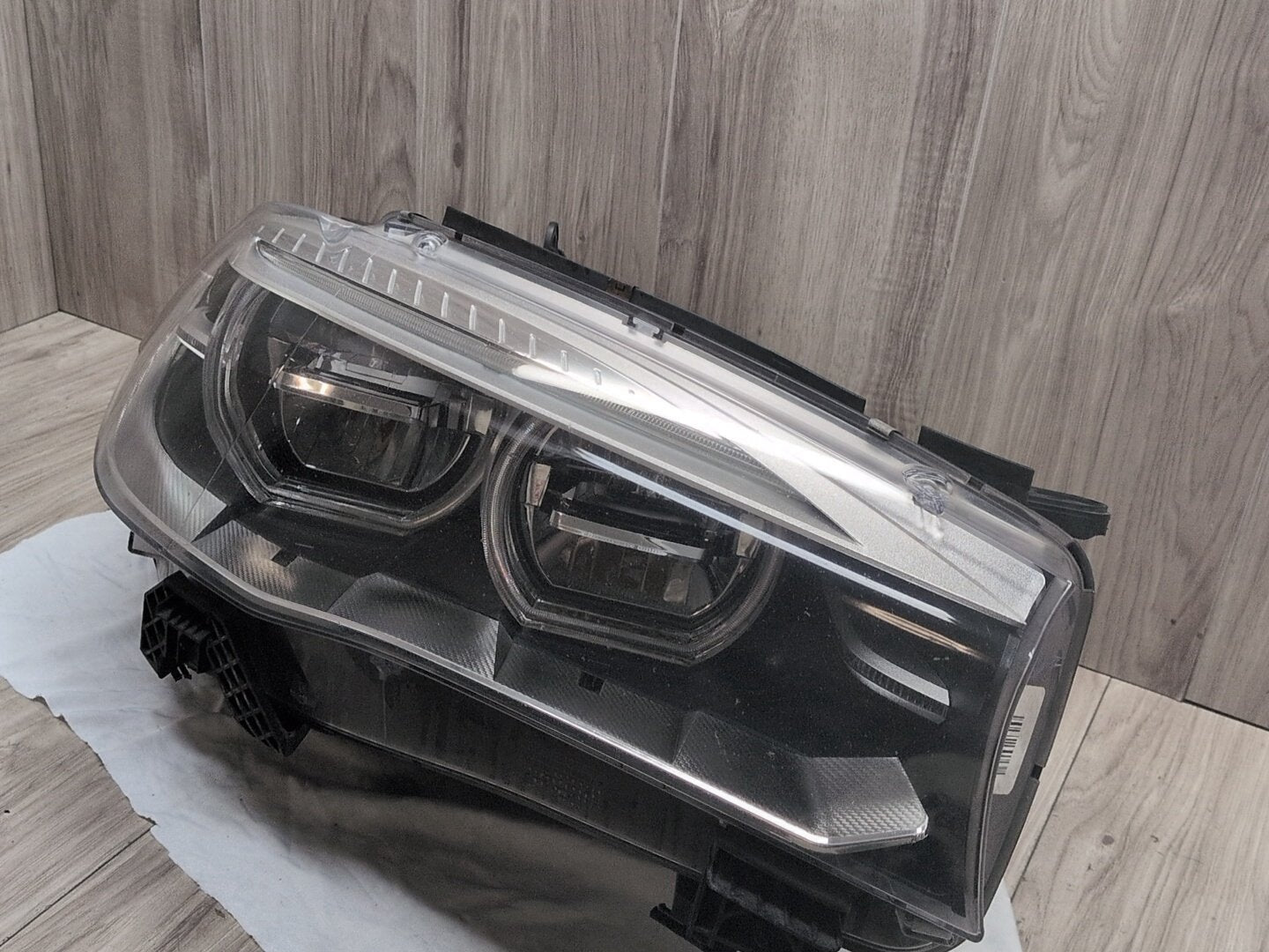 16-19 OEM BMW F15 F16 F85 X5 X6 X5M Passenger Adaptive LED Headlight w Modules