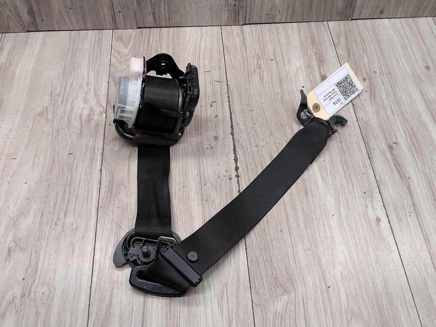 2011 - 2017 BMW X3 F25 Front Left Driver Seatbelt Seat Belt Retractor 7258435 N20B20O0