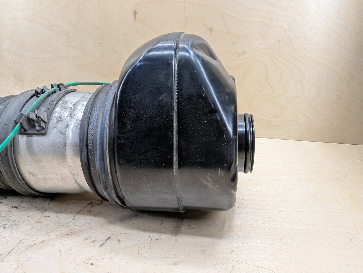 16-21 OEM BMW G12 750 AWD Front Left Driver Air Suspension Strut Shock