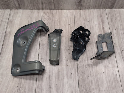 2019 - 2026 BMW X5 G05 Front Right Passenger Fender Brackets SET 7418216 N63B44M3