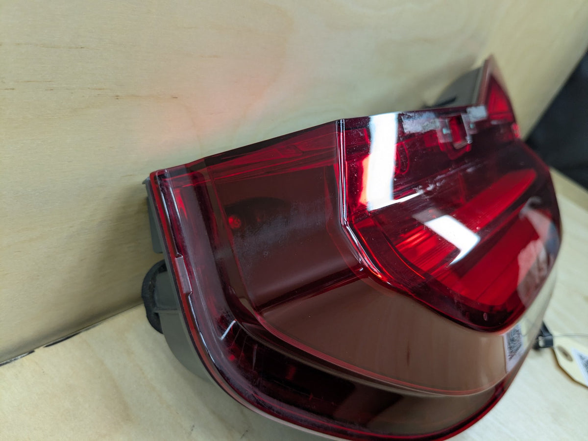 16-19 OEM BMW G11 G12 740 750 Rear Right Passenger Trunk Inner Stop Tail Light