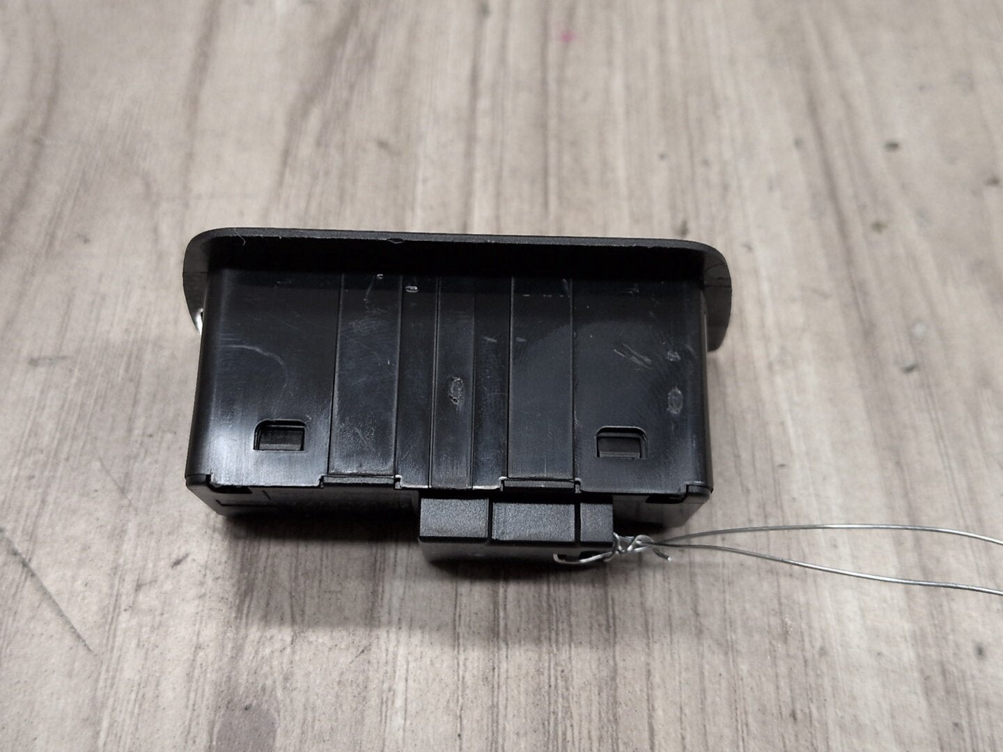 2014 - 2018 BMW X5 F85 Liftgate Trunk Lid Lock Unlock Switch 9275121 S63B44T2