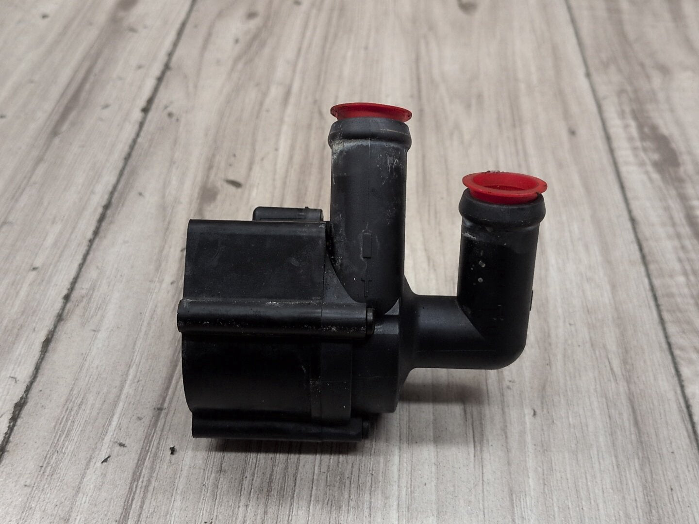 OEM BMW F02 F06 F10 F13 M5 Engine N63 S63 Auxiliary Electric Water Pump Cooling