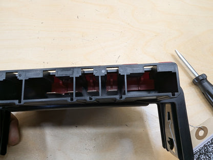 OEM BMW E82 E88 E90 E92 Battery Power Junction Distribution Fuse Box Voltage