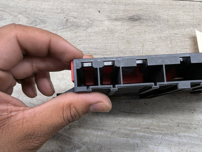 OEM BMW G11 G12 G14 G15 G16 G30 B+ Junction Terminal Power Relay Fuse Box