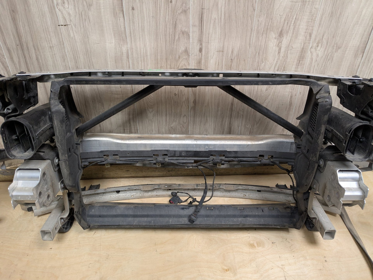 17-23 OEM BMW G30 530 540 M550 M SPORT Front Clip Radiator Support Reinforcement