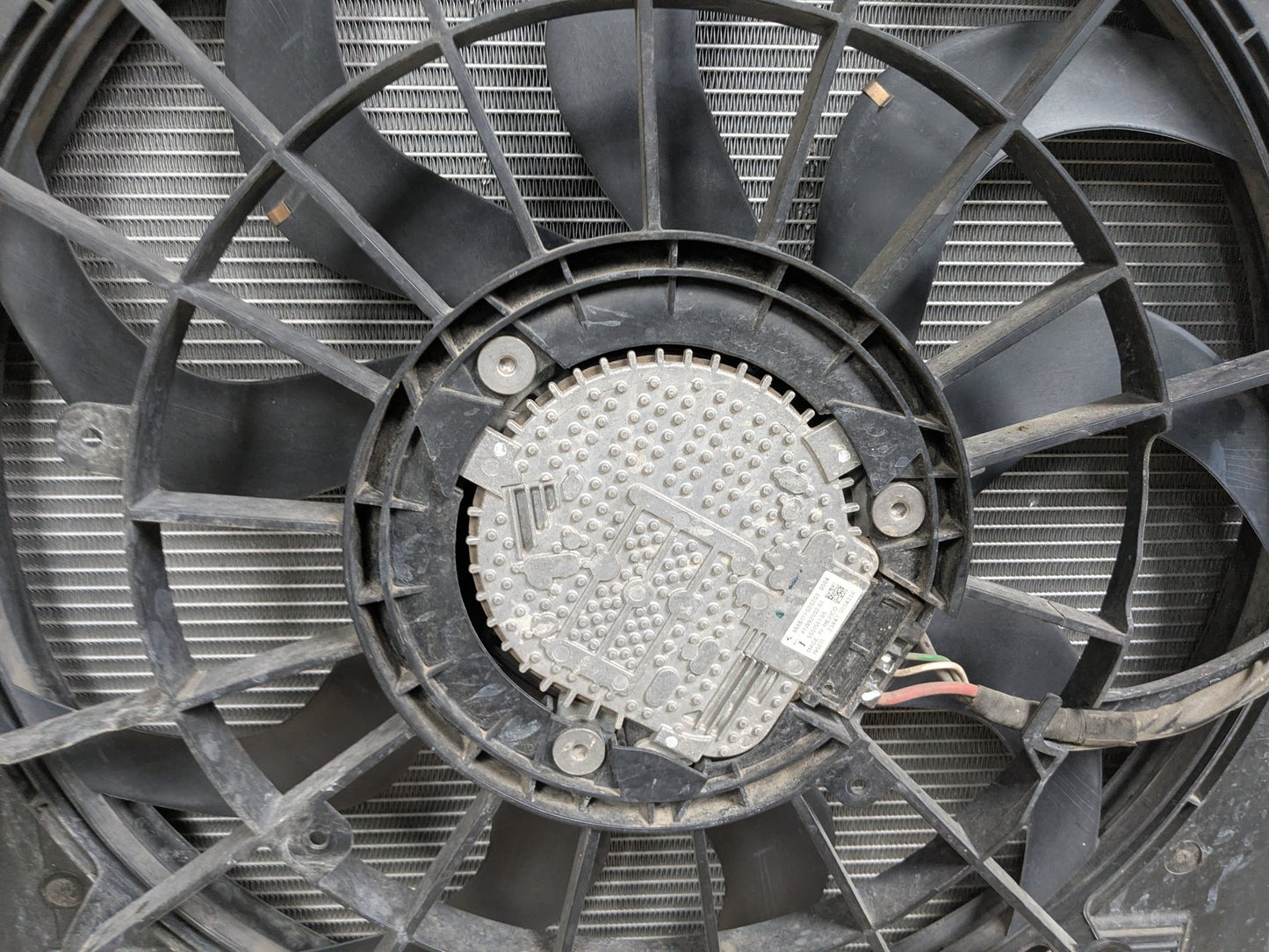 18-24 OEM BMW G01 G02 X3 X4 30i 30iX B46 Radiator Condenser Fan Shroud SET 600W