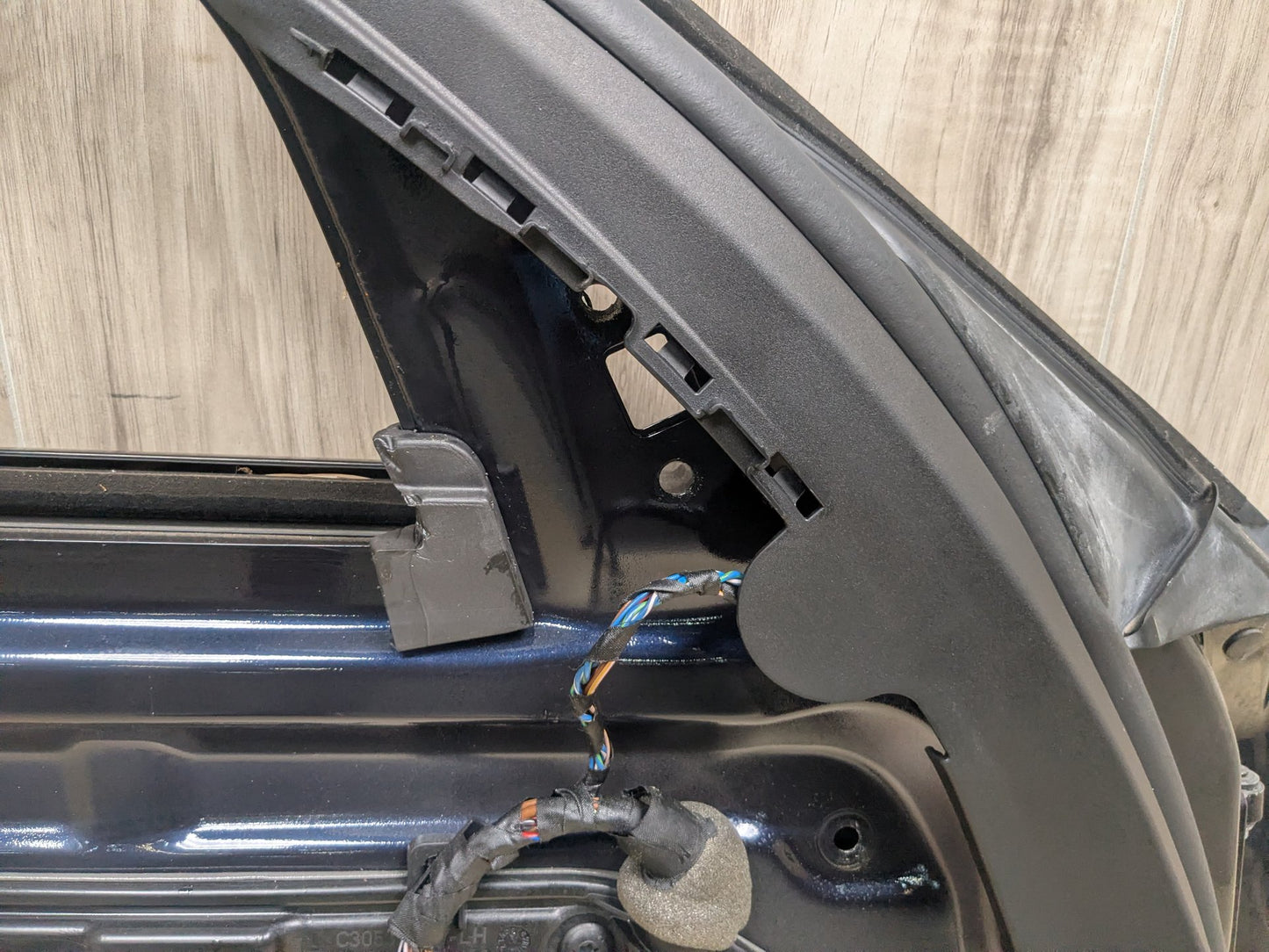17-23 OEM BMW F90 G30 530 540 M550 M5 Front Left Driver Door Shell Panel