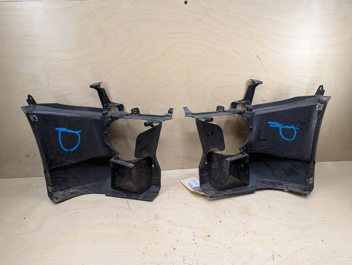 2012-2018 BMW 328i F30 Front Left Right Fog Light Support Bracket SET