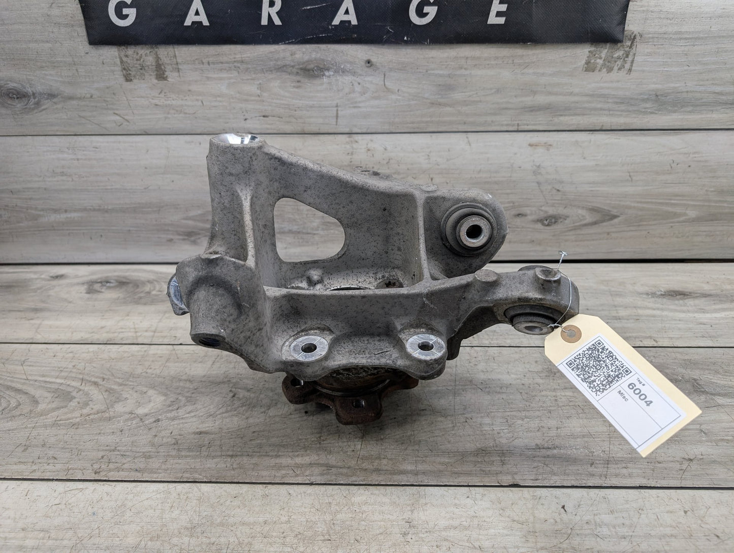 2016-2022 BMW 750Li G12 Rear Right Passenger Spindle Knuckle w/ Bearing 6861136