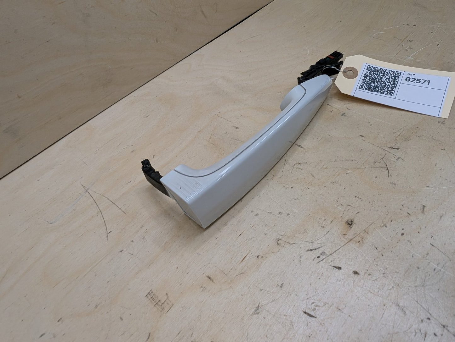 OEM BMW F23 F30 F32 F80 F82 M3 Right Passenger Door Handle COMFORT ACCESS White
