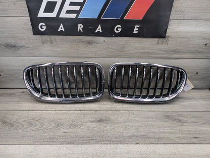 2011 - 2016 BMW 528i F10 Front Left Right Upper Bumper Cover Kidney Grilles SET 7412324 N20B20O0