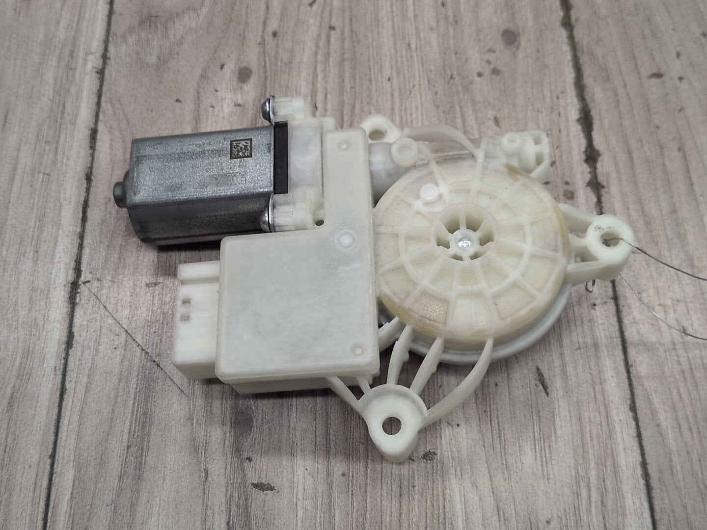 2019 - 2026 BMW X5 G05 Front Left Driver Door Window Glass Regulator Motor 9450069 N63B44M3