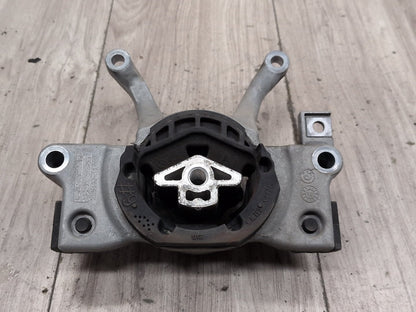 2018-2024 BMW X3 G01 Transmission Mount Bracket 6861567