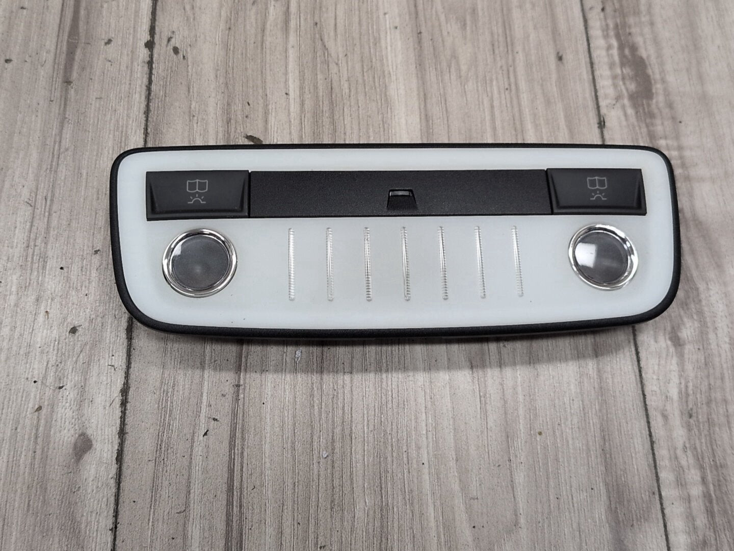 09-12 Mercedes-Benz E550 W212 Rear Headliner Overhead Dome Light Switch Module