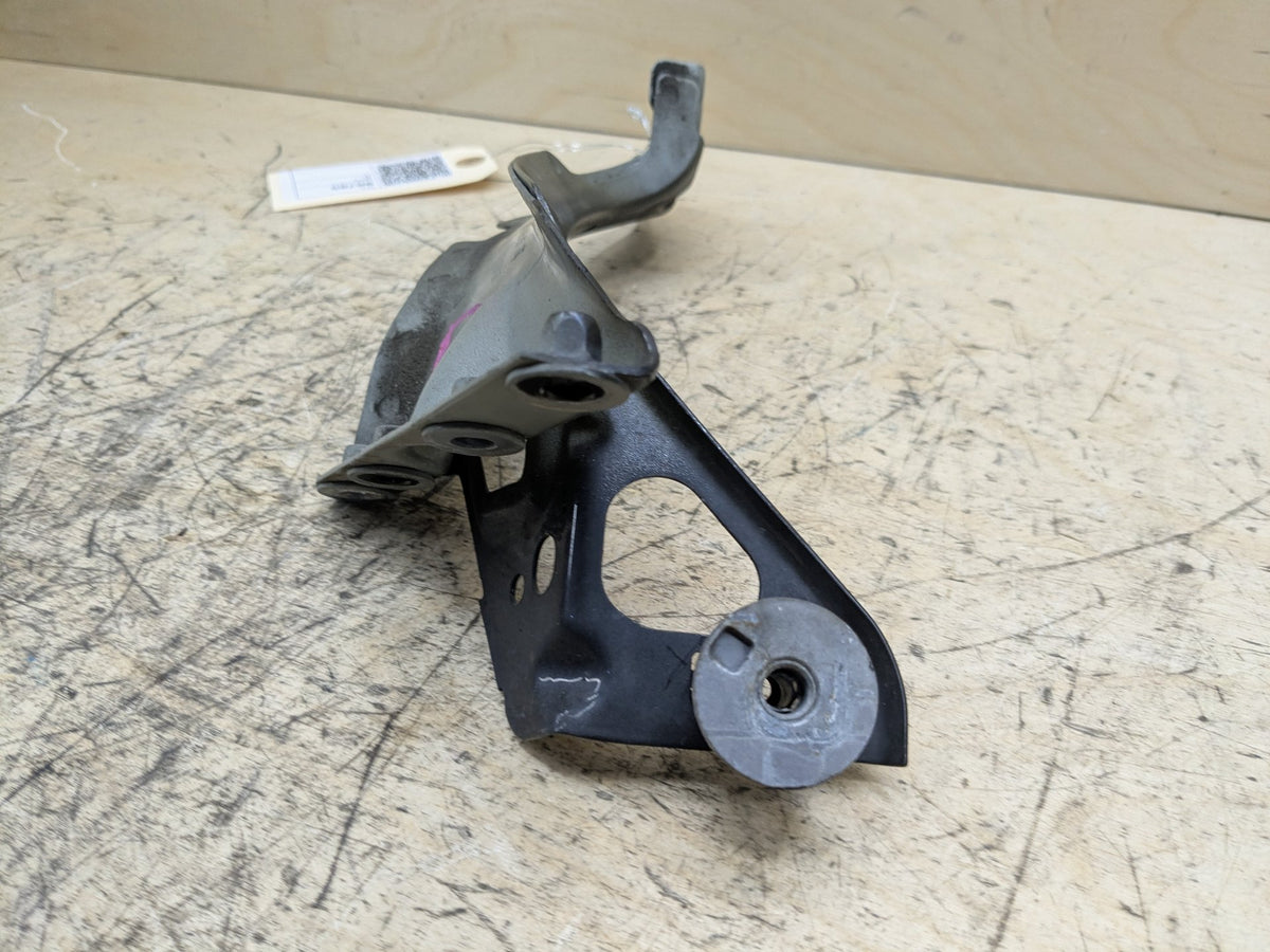 2012-2018 Audi A6 C7 Front Right Passenger Fender Brackets SET 4G0805816 OEM