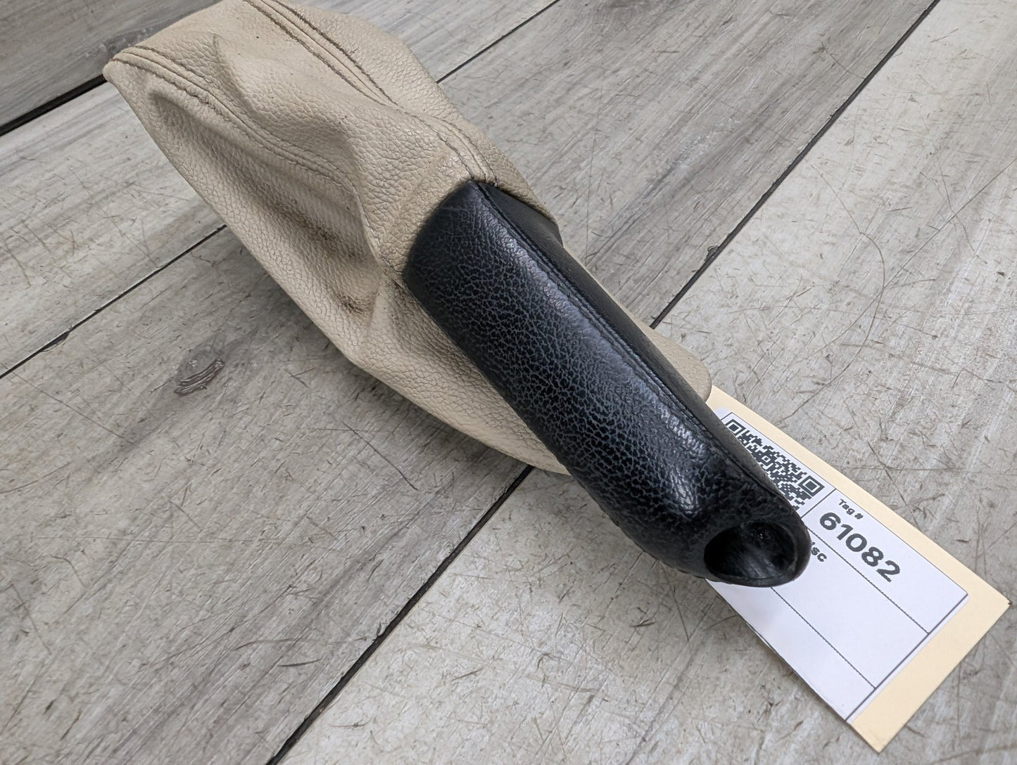2007-2013 BMW 328i E93 Emergency Handle Brake Cover w/ Boot 6951561