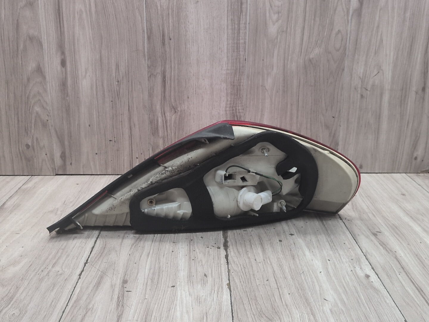 2004-2010 BMW M6 E64 Rear Left Driver Outer Tail Light 7170975 OEM