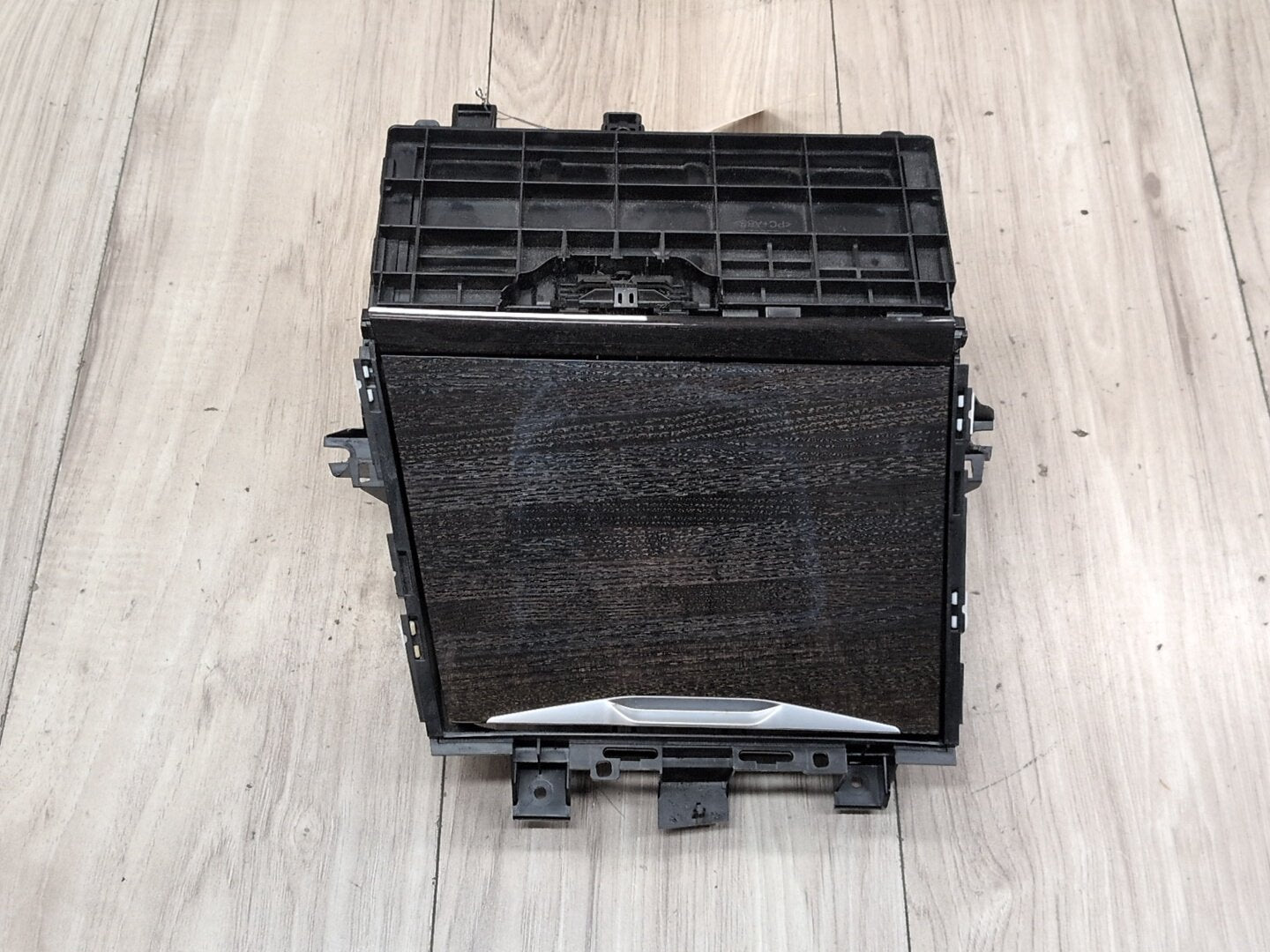 OEM BMW G20 G22 G23 330 M340 430 M440 Center Console Storage Cup Holder