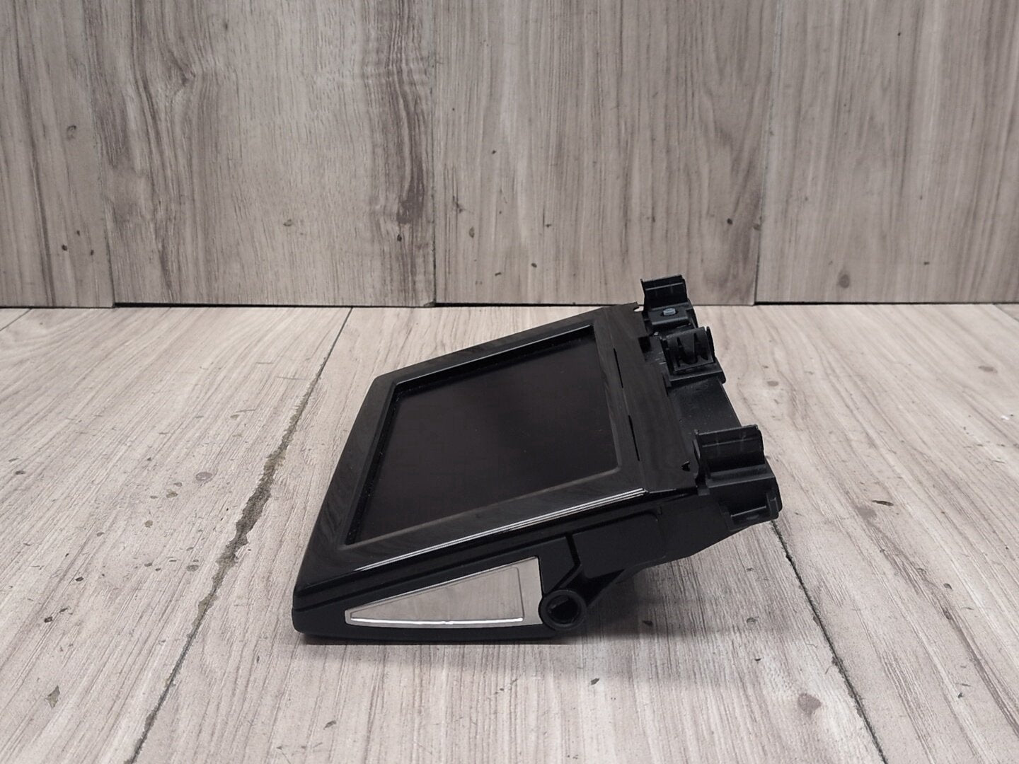 2015-2018 Audi Q3 8U Monitor Display Screen 8U0919604A