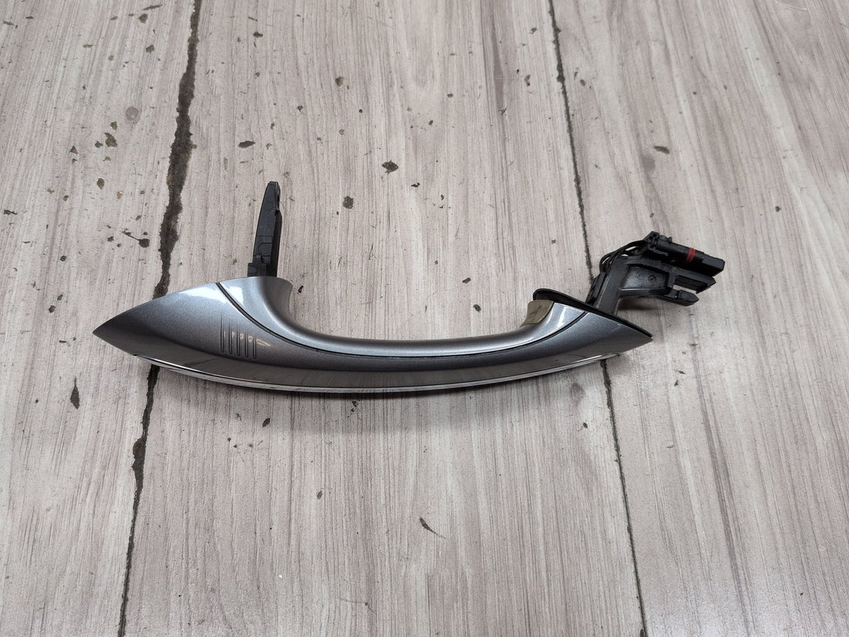 2011-2016 BMW M5 F10 Front Left Door Handle w/ Comfort Access 7305284 OEM