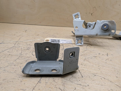 2016-2022 BMW 750i G12 Front Right Passenger Fender Brackets SET 7347426