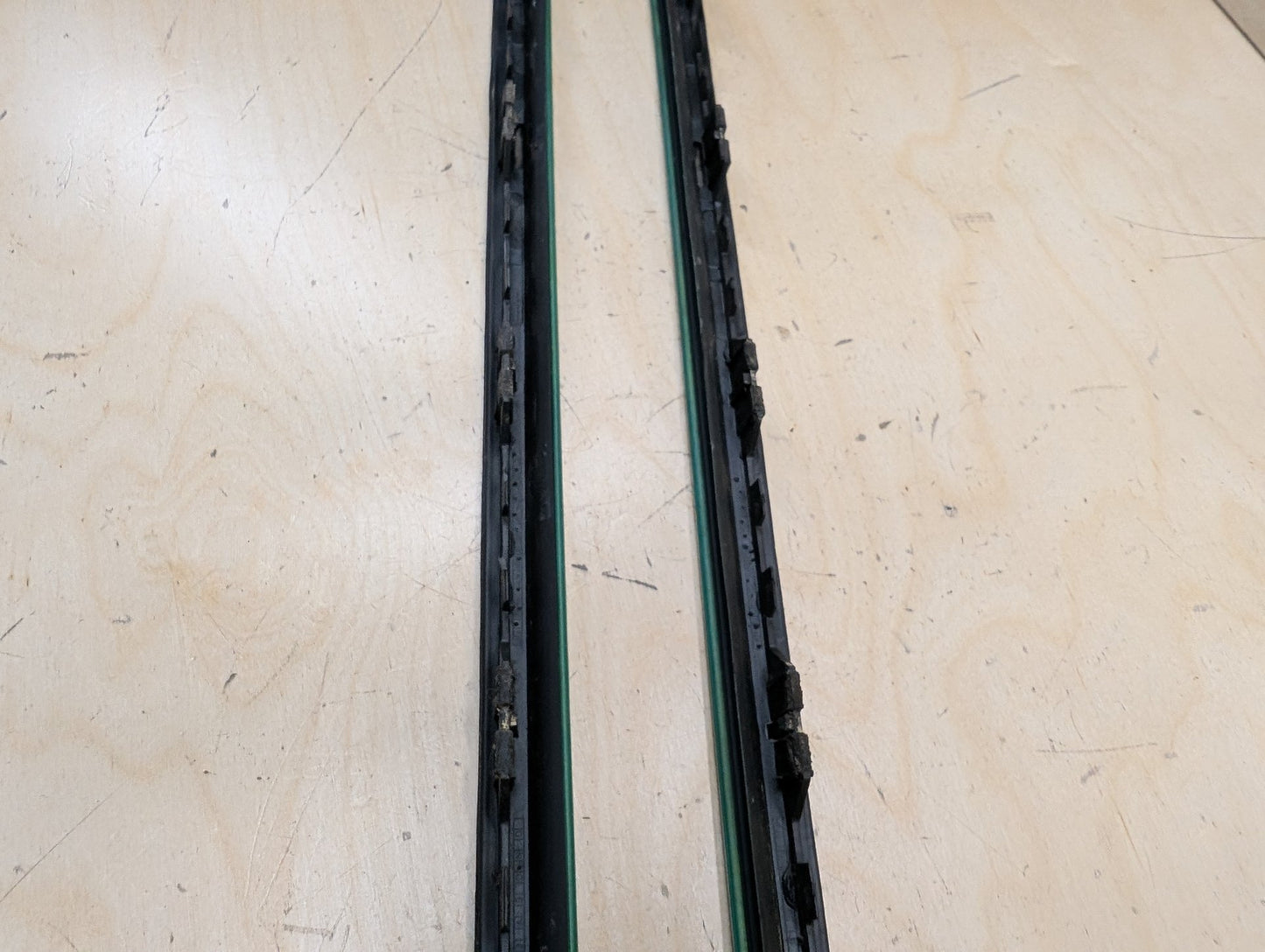 2015-2019 BMW X6 F16 Front Left Right Side Windshield Drip Trim Molding SET 7292407